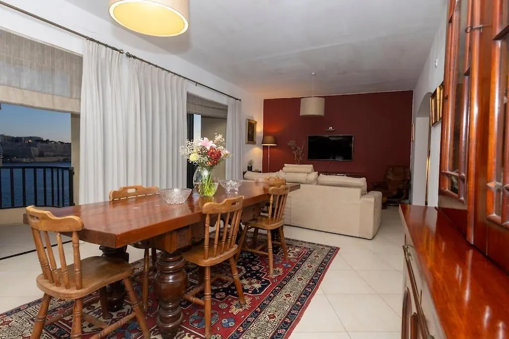 Apartment Prime Located Home By *The Sea* Sliema Malta