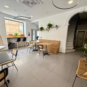 Hostel People & Places, Sliema